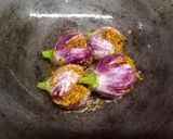 A picture of step 2 of Brinjal curry or barwa baingan without onion garlic.