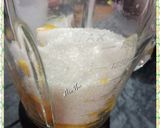 A picture of step 1 of Mango shake.