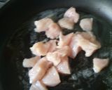 Foto del paso 2 de la receta: Pollo al Strogonoff con champiñón en conserva