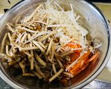 菇菇紅蘿蔔偽烘蛋（滿漢電火鍋）的食譜步驟1照片