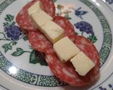 Foto del paso 3 de la receta: Salchichas de viena rellenas (al microondas)