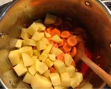 Erdélyi savanyúkáposzta-leves pirított kolbásszal, tejföllel recept fázis 5 fotója