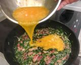 Medvehagymás tojásrántotta recept fázis 9 fotója