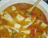 Foto del paso 5 de la receta: Tiritas de suprema salteadas al ajo con papas y arvejas