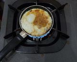 Foto langkah ke 3 dari resep Telur Dadar Bawang Goreng.