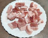 Foto del paso 2 de la receta: Noodles de arroz con salsa de tomate casera y panceta