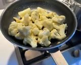 A picture of step 3 of Crusty Baked Shells and Cauliflower.