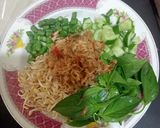 Foto langkah ke 6 dari resep Nasi Kuning Komplit #2.
