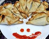 A picture of step 2 of Baked Bread Pizza Cones.