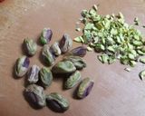 खोबर्याची बर्फी (khobryachi barfi recipe in marathi) रेसिपी स्टेप 4 फोटो 