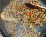 Foto del paso 4 de la receta: Paella de mariscos al vino