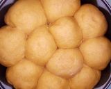 A picture of step 5 of Garlic Brown buns.