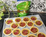 Foto langkah ke 4 dari resep Pie Creamy Matcha Strawberry.