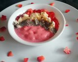 A picture of step 4 of Strawberry smoothie bowl.