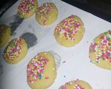 A picture of step 4 of Sprinkler Cookie.