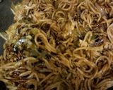 चटपटी वेज नूडल्स (Chatpati veg noodles recipe in hindi) रेसिपी चरण 5 फोटो