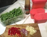 Foto langkah ke 1 dari resep Tumis Buncis Saus Tiram.
