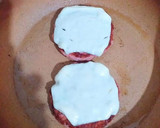 Foto del paso 2 de la receta: Hamburguesas de pavo con guarnición de tomate y mozzarella
