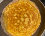 Foto del paso 2 de la receta: Tortipizza: tortita con tortilla francesa, pavo, mozzarella y tomate 💛