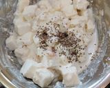 A picture of step 1 of Sauteed creamy paneer.