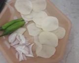A picture of step 1 of Potato,onion,green chilli pakoda.
