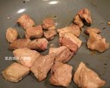 A picture of step 3 of Braised Pork with Kabocha Squash.