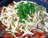 Hình bước làm 4 của món Mì xào Keto nấm thịt cà chua