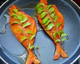A picture of step 5 of Malabar trevally fish fry.