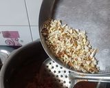 गाजर का हलवा (Gajar ka halwa recipe in hindi) रेसिपी चरण 2 फोटो