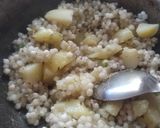 A picture of step 2 of Sabudana khichdi.