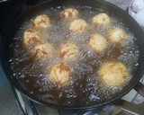 Foto del paso 7 de la receta: Albóndigas de merluza con tomate