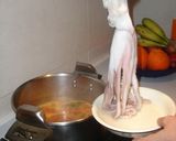 Foto del paso 6 de la receta: Pulpo con salsa de tomate y almejas