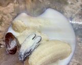 A picture of step 2 of Banana Date Smoothie (Mastic Gum Flavored)!.