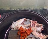 A picture of step 1 of Catfish pepper soup.