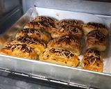 Foto langkah ke 4 dari resep Bolen Pisang Coklat Keju.