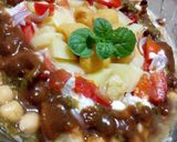 A picture of step 5 of Mix Dahi Bara Chaat.