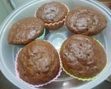 A picture of step 8 of Nutty Cocoa Banana Muffins.