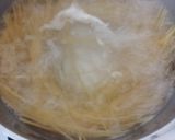 A picture of step 1 of Spaghetti Aglio olio peperoncino.