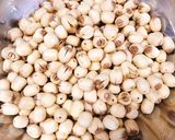 Hình bước làm 1 của món Chả Giò Sen