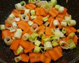 Brokkolis-cukkinis rizstészta tejszínesen recept fázis 2 fotója