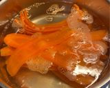 Une image de l'étape 1 de Carotte fumée, aussi appelé saumon végétal.