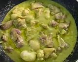 รูปขั้นตอนการทำที่ 3 ของ แกงเขียวหวานไก่ใส่ฟัก