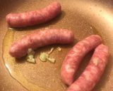 Foto del paso 1 de la receta Longanizas frescas de Ontinyent, con tomate 🍅