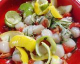 Foto del paso 3 de la receta: Vieiras aromatizadas con cáscaras de limón y lima