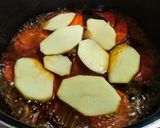 Foto del paso 5 de la receta: JARRETE Guisado con Salchichas...!