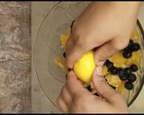 A picture of step 2 of Berry fruit chaat.