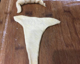 Foto del paso 5 de la receta: Medialunas de manteca
