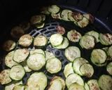 Foto del passaggio 3 della ricetta #437 Zucchine alla scapece... in airfryer 🥒🥒🥒🌿🌿