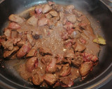 Foto del paso 4 de la receta: Hígados de pollo con patatas