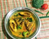 A picture of step 7 of Broccoli Fish Curry.